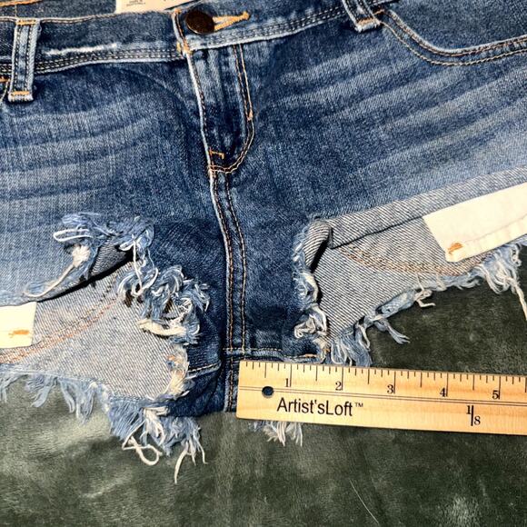 Hollister Cutoff Micro Mini Shorts Women’s 28W Blue Denim 5-Pockets Medium Wash - Picture 7 of 8